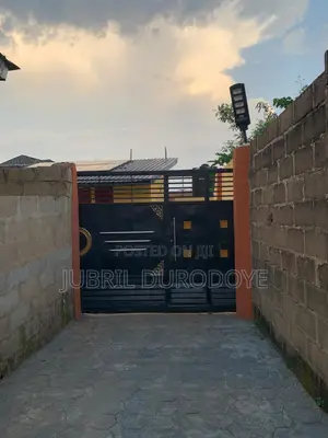 2bdrm Bungalow in Irorun Oluwa Estate, Oluyole for sale