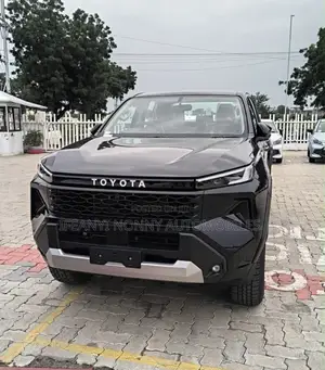 Toyota Hilux 2026 Black