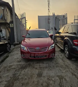 Toyota Camry LE 4dr Sedan (2.5L 4cyl 6AM) 2010 White