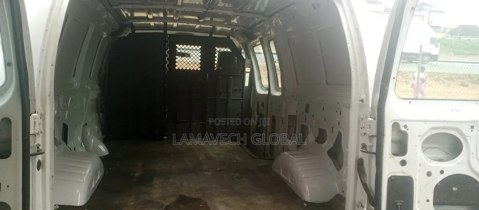 Ford E350 2010 White