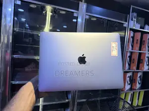 Laptop Apple MacBook Pro 2022 M2 8GB Apple M2 SSD 256GB