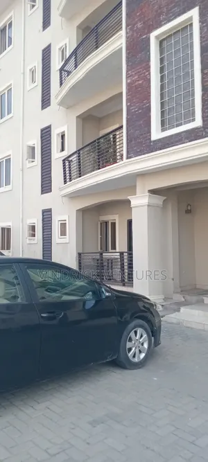 3bdrm Block of Flats in Mobil Road Ilaje for rent