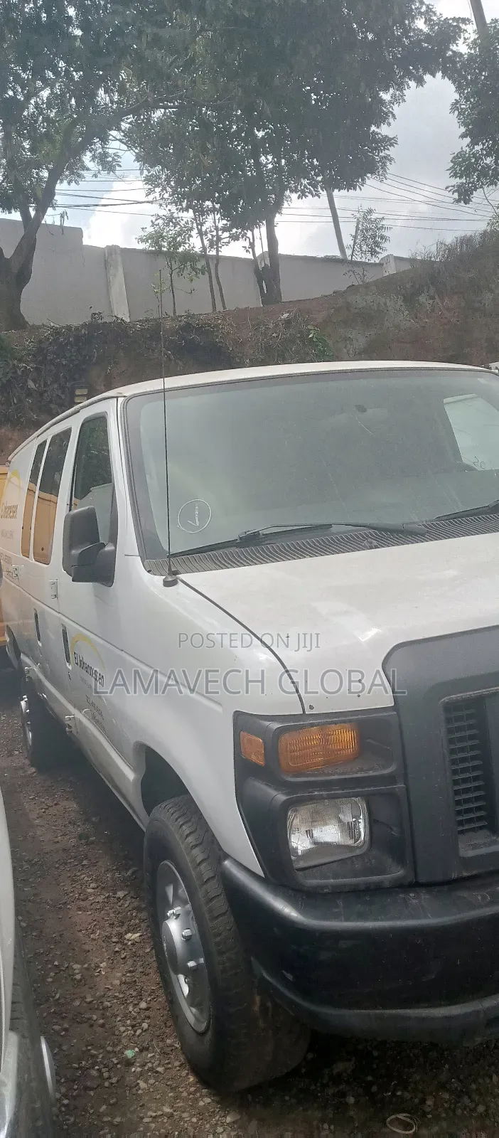 Ford E250 2012 White