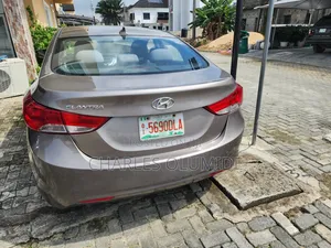 Hyundai Elantra 2012 Beige