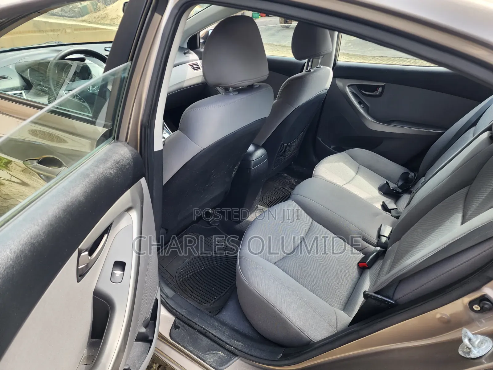 Hyundai Elantra 2012 Beige