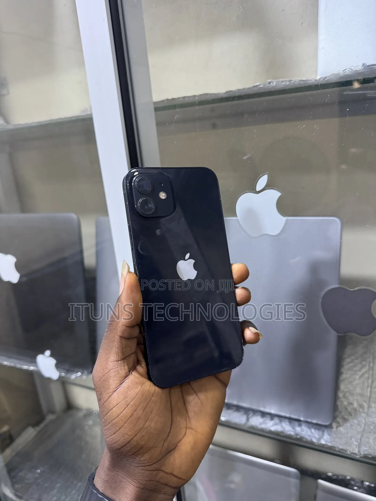 Apple iPhone 12 64 GB Black