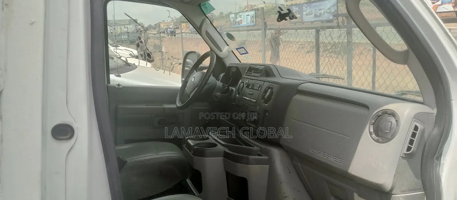 Ford E450 2014 White