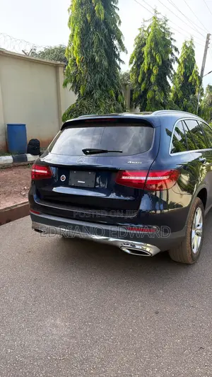 Mercedes-Benz GLC-Class 2017 Blue
