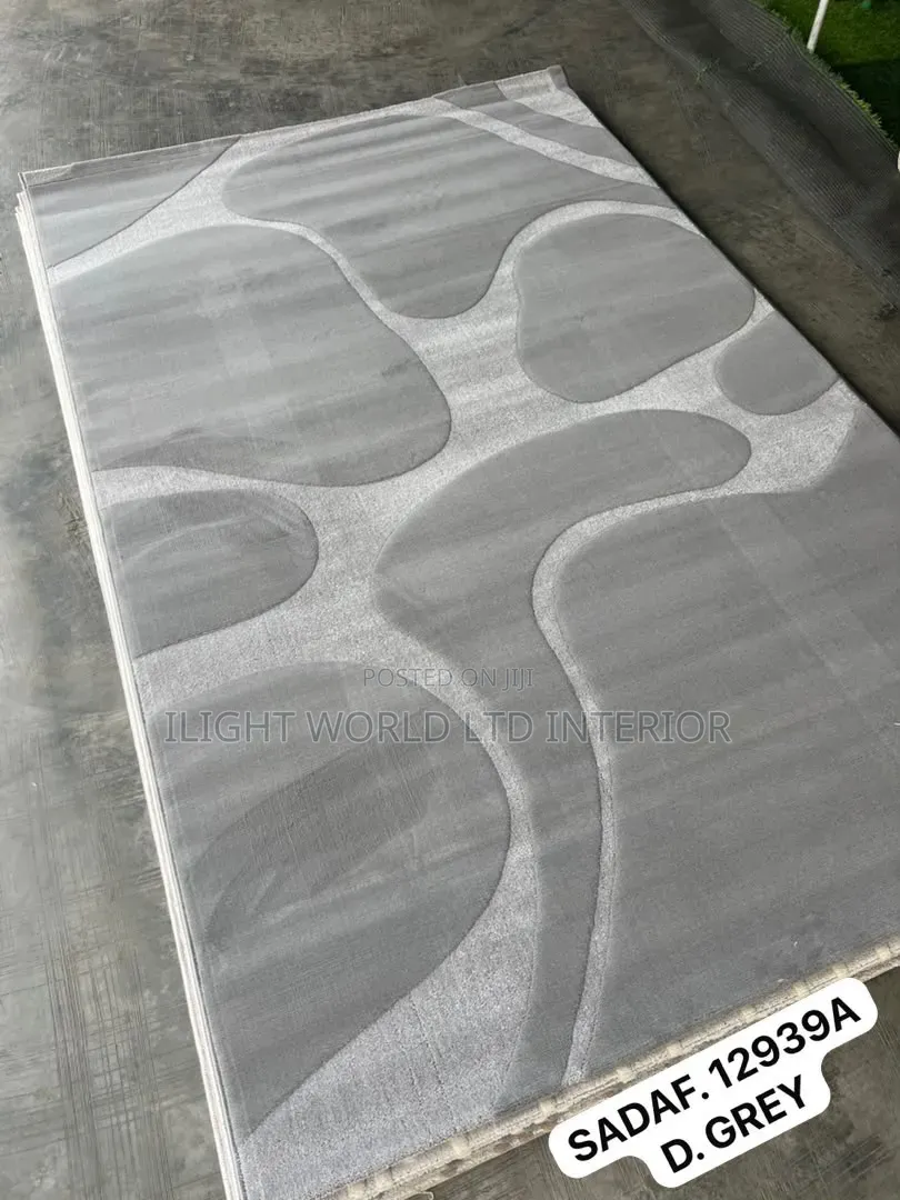 Fluffy Center Rug