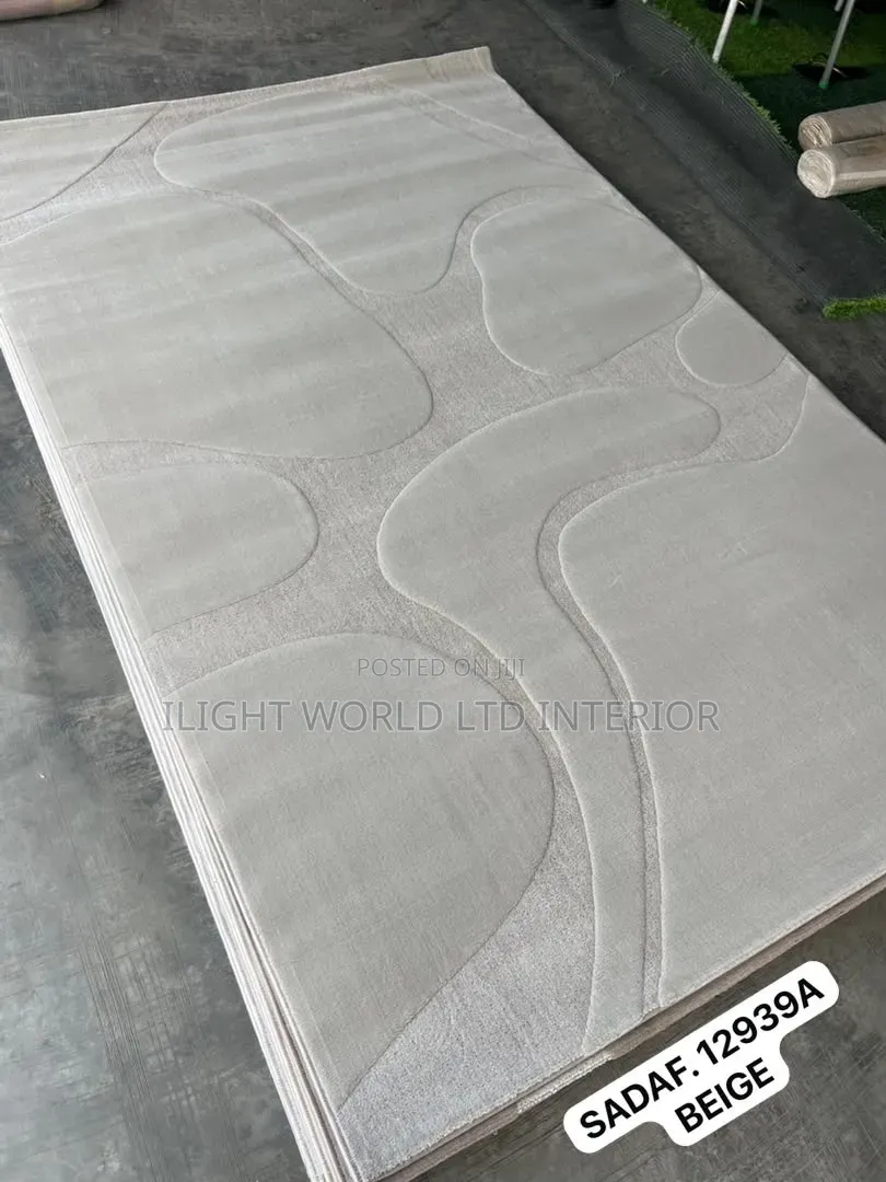 Fluffy Center Rug