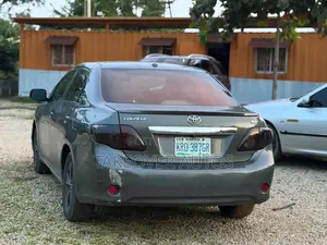 Toyota Corolla 2009 Gray