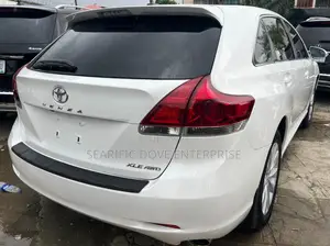 Toyota Venza XLE 2015 White