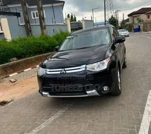 Mitsubishi Outlander 2014 Black