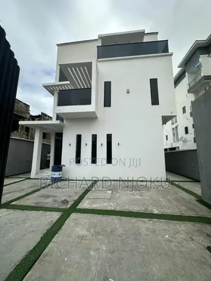 5bdrm Duplex in Ikota for sale
