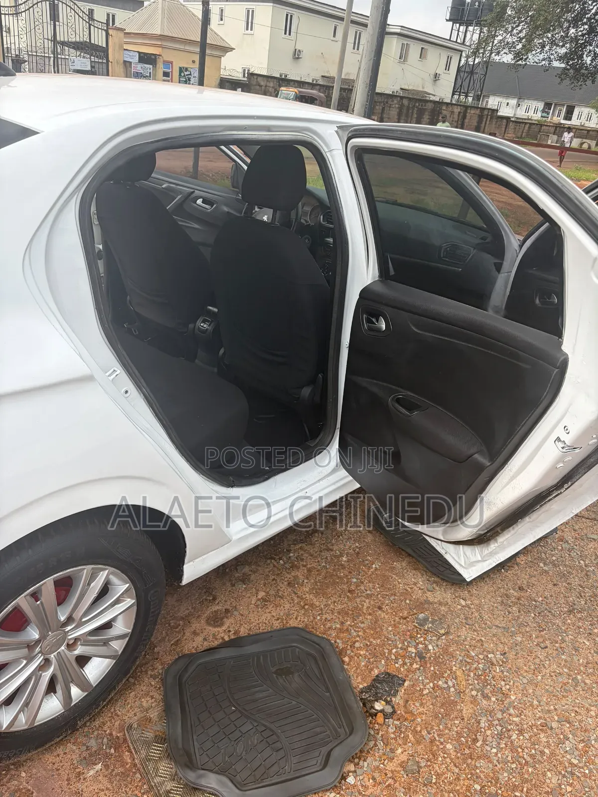 Peugeot 301 2014 Silver
