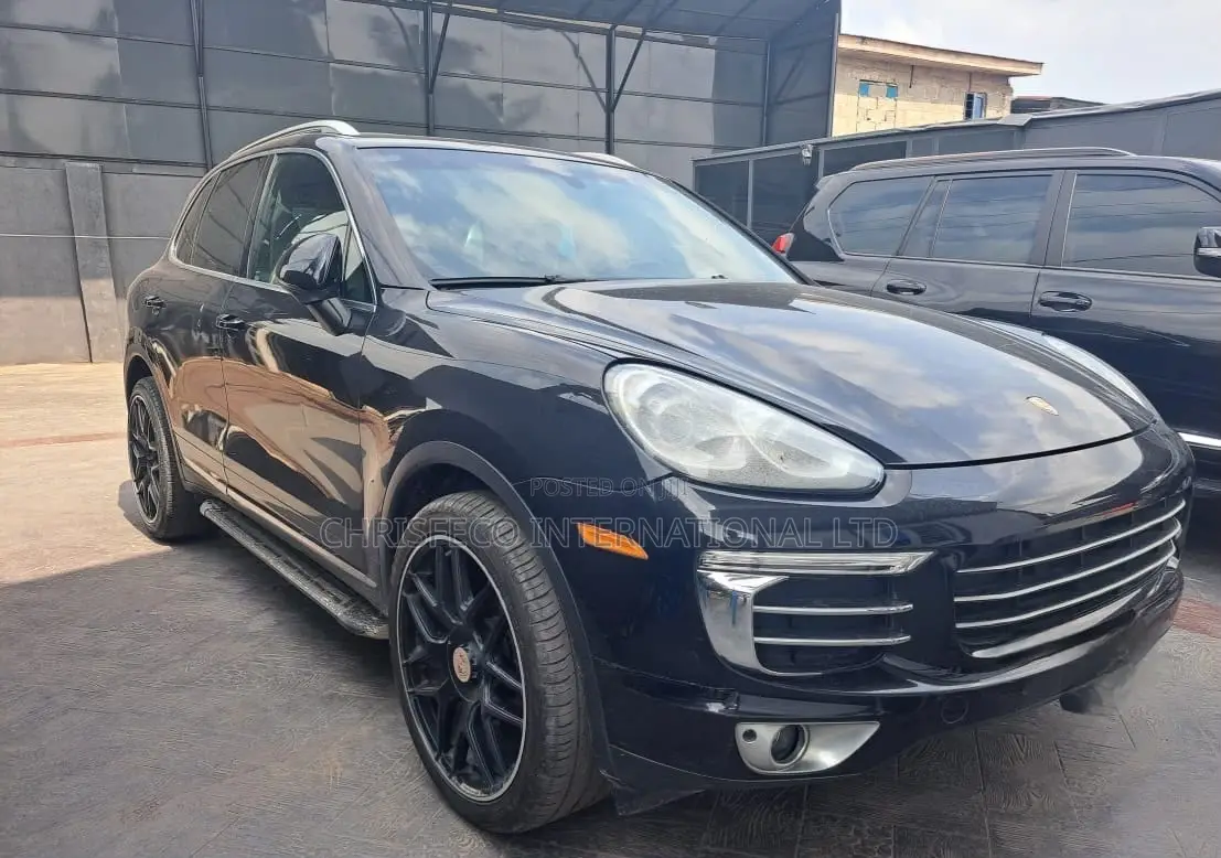 Porsche Cayenne 2016 Gray