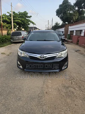 Toyota Camry XLE V6 4dr Sedan (3.5L 6cyl 6A) 2013 Black