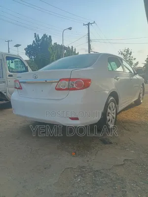 Toyota Corolla 2012 White