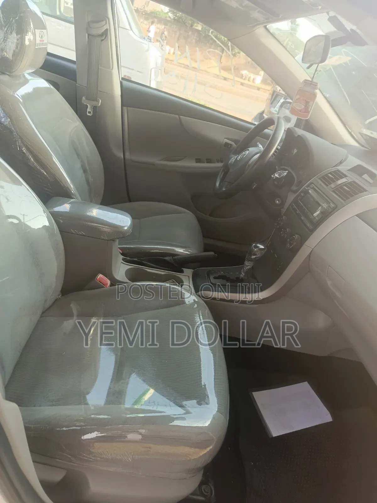 Toyota Corolla 2012 White