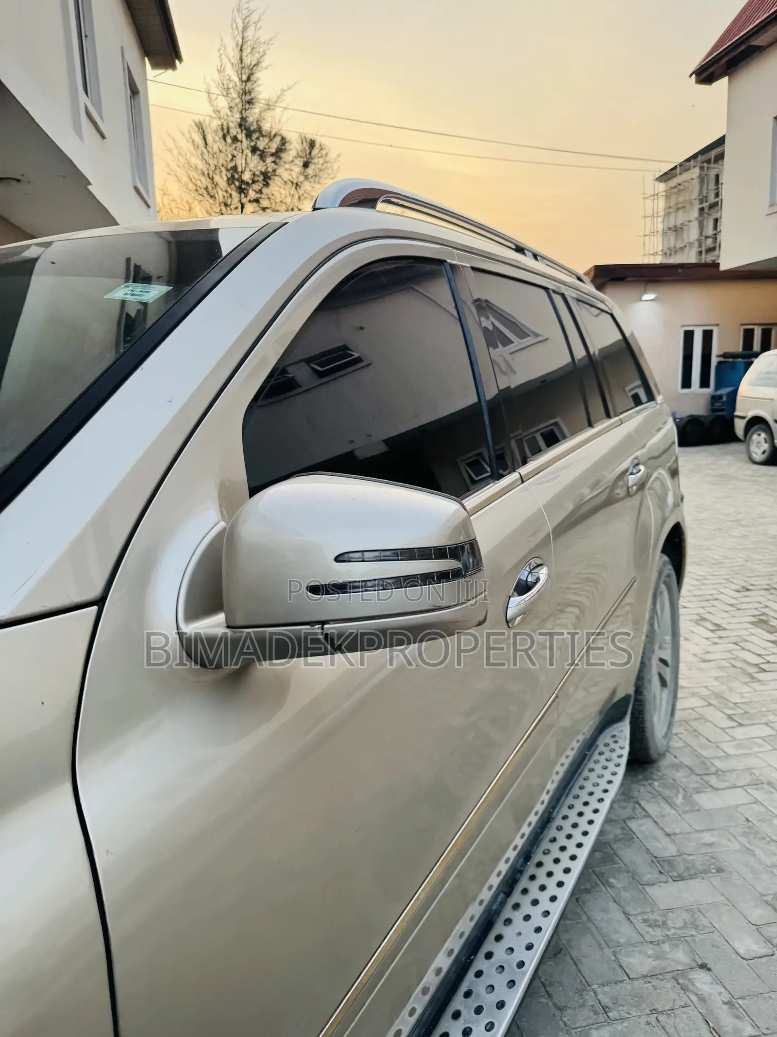 Mercedes-Benz GL-Class GL 450 2012 Gold