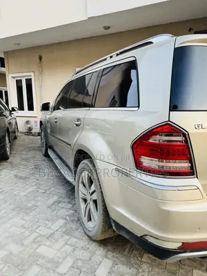 Mercedes-Benz GL-Class GL 450 2012 Gold