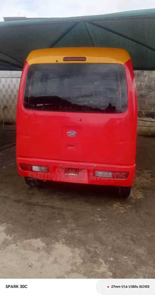 Daihatsu Hijet 2006 Red