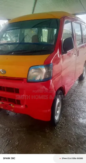 Daihatsu Hijet 2006 Red