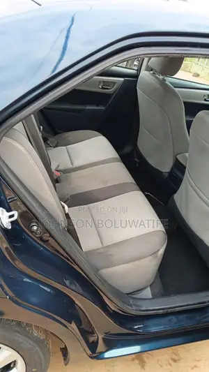 Toyota Corolla LE 4dr Sedan (1.8L 4cyl CVT) 2017 Blue