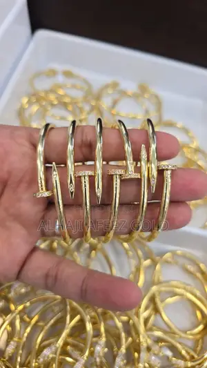 Pure Gold 18karat Gold 750