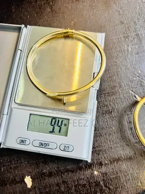 Pure Gold 18karat Gold 750