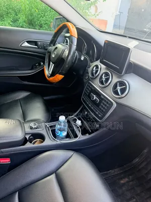 Mercedes-Benz GLA 250 2016 Gray