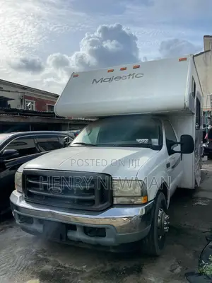 Ford E450 2003 White