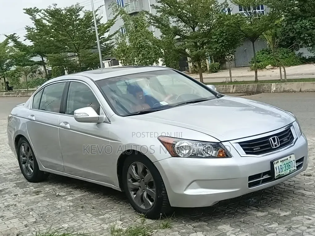 Honda Accord 2.0 i-VTEC Automatic 2009 Silver