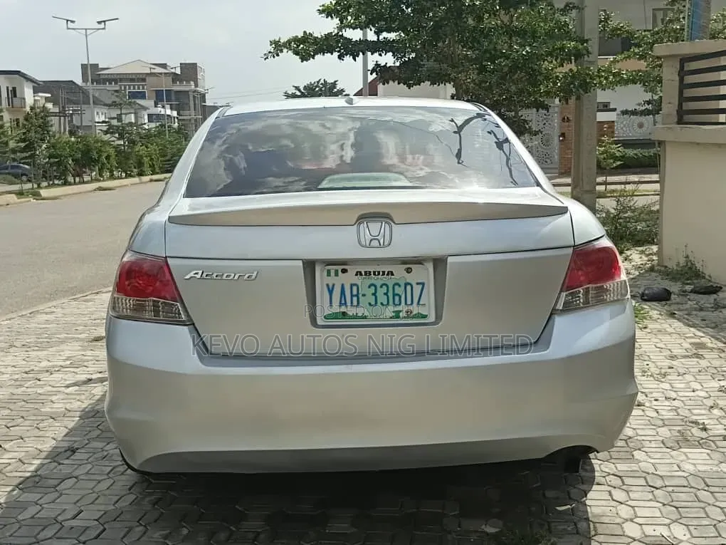 Honda Accord 2.0 i-VTEC Automatic 2009 Silver