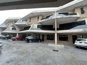 4bdrm Duplex in Lekki Phase 1 for rent