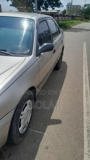 Toyota Corolla 1999 Gray