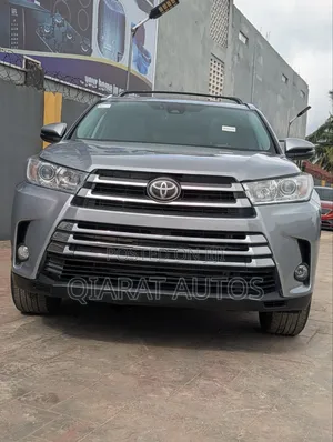 Toyota Highlander XLE 2019 Silver