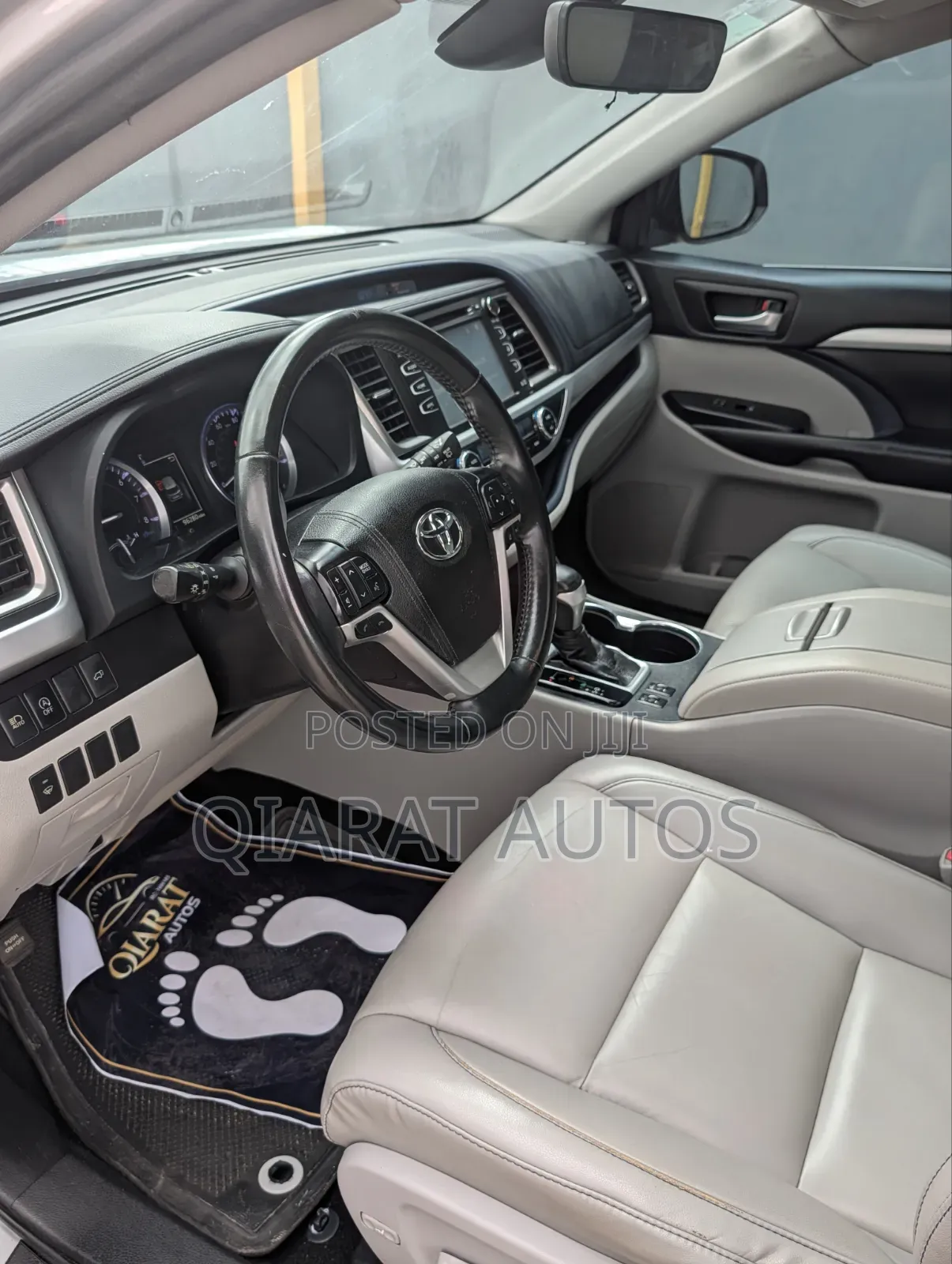 Toyota Highlander XLE 2019 Silver