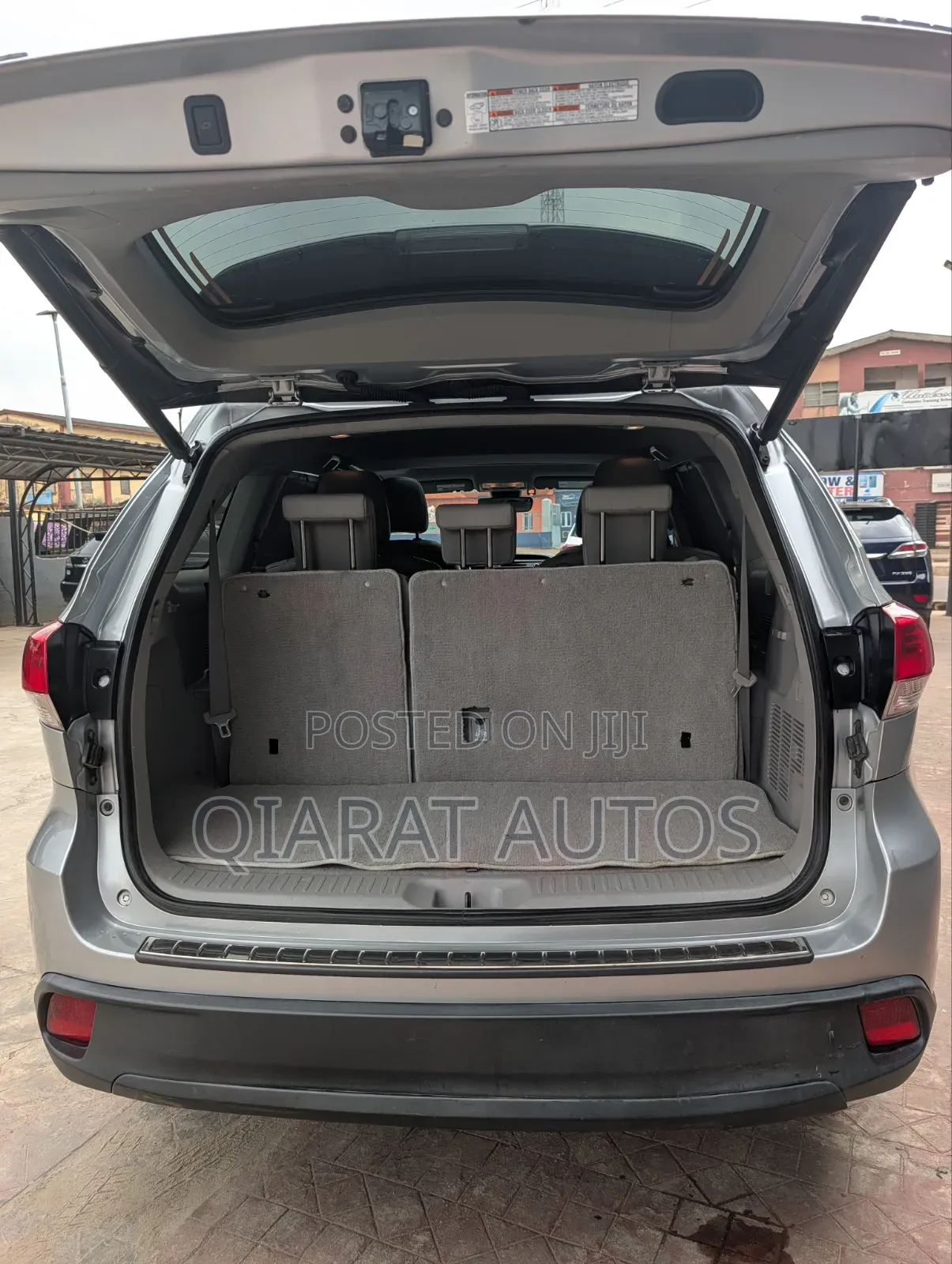 Toyota Highlander XLE 2019 Silver
