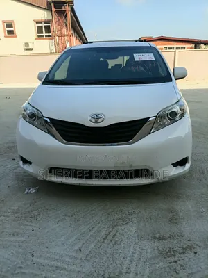 Toyota Sienna LE 7 Passenger 2012 White