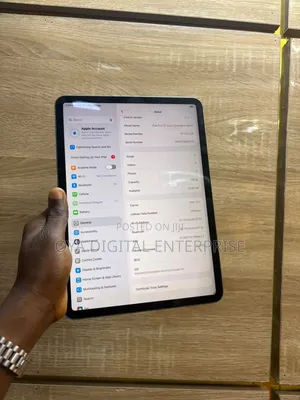 Apple iPad Pro 11 (2020) 128 GB Gray