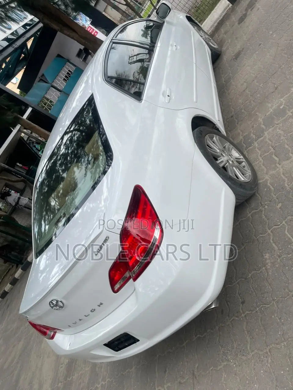 Toyota Avalon 2007 White