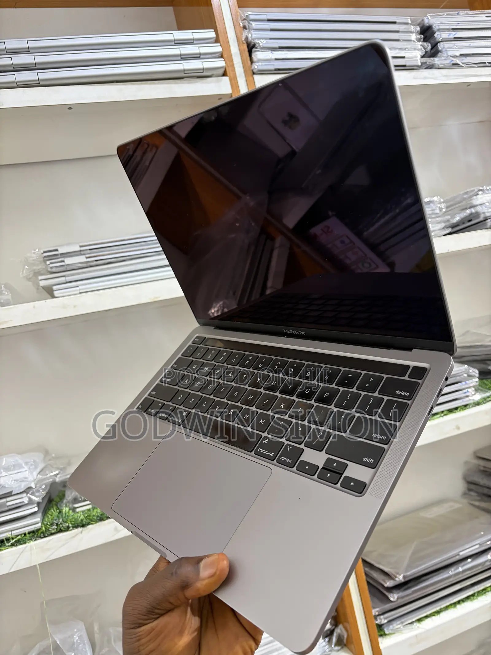 Laptop Apple MacBook Pro 2020 16GB Intel Core i7 SSD 1T
