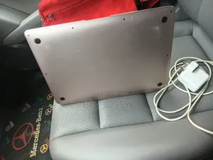 Laptop Apple MacBook Air 2020 M1 8GB Intel Core i3 SSD 256GB