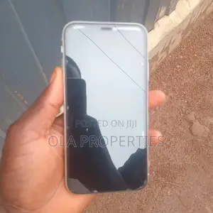 Apple iPhone 11 64 GB White