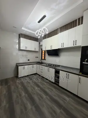 4bdrm Duplex in Gaduwa for sale