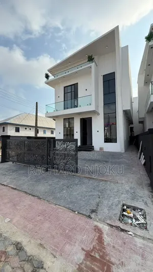 4bdrm Duplex in Ikota for sale