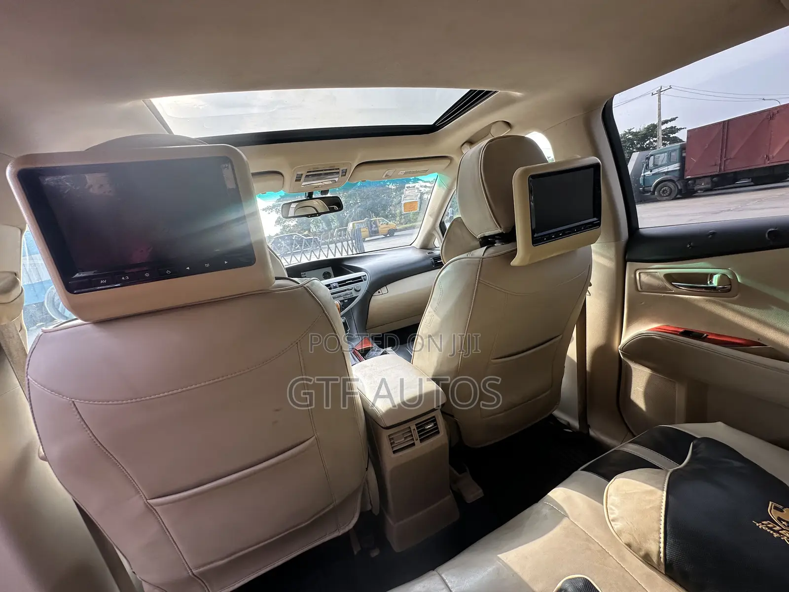 Lexus RX 350 2011 Gold