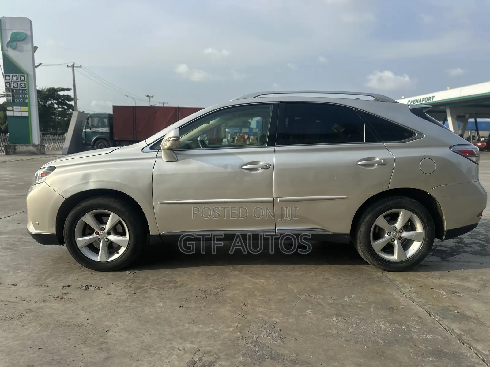 Lexus RX 350 2011 Gold