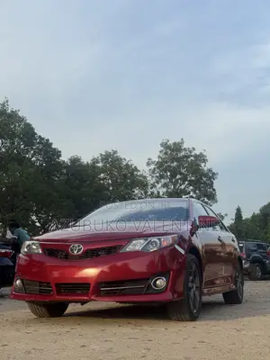 Toyota Camry SE 4dr Sedan (2.5L 4cyl 6A) 2013 Red